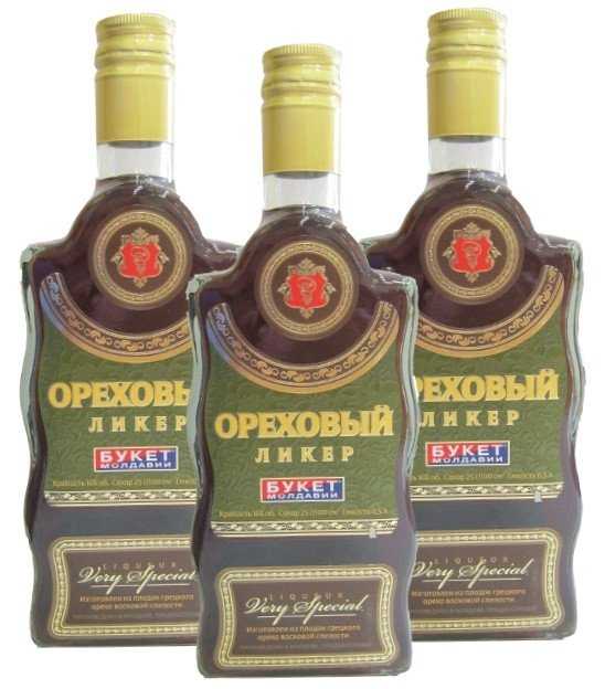 Ликер «Ореховый» Букет Молдавии. 0,5