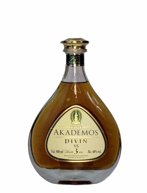 Коньяк «Akademos» VS 3 года, Ialoveni. 0,5